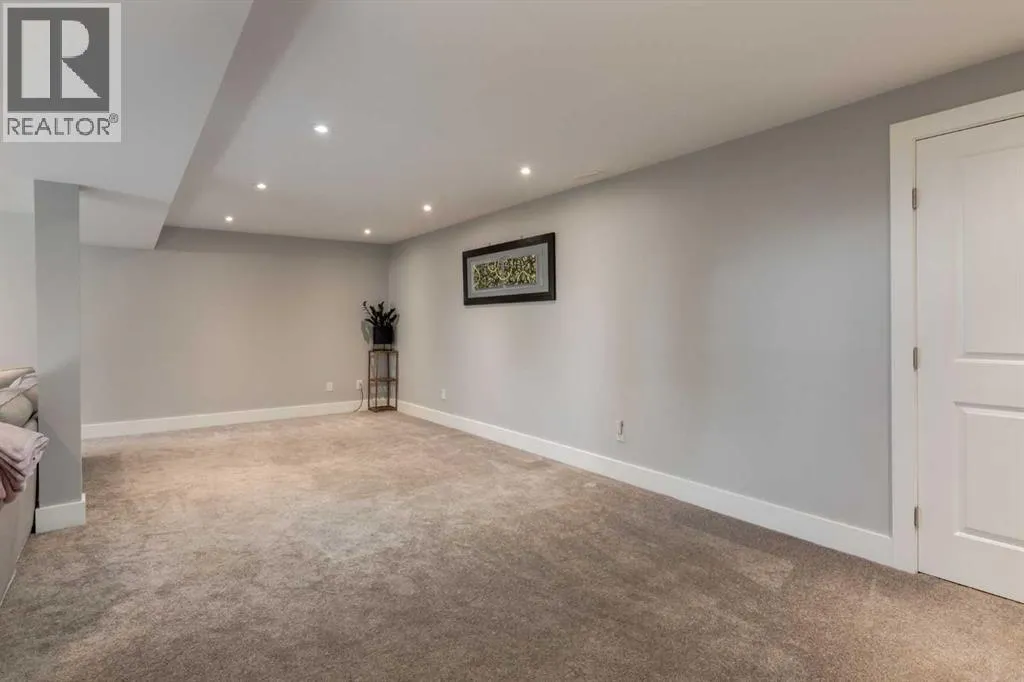32 Calandar Road NW