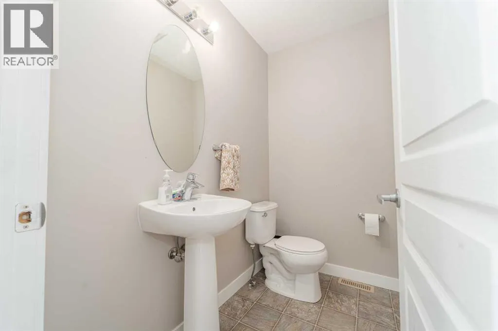5, 221 Silkstone Road W