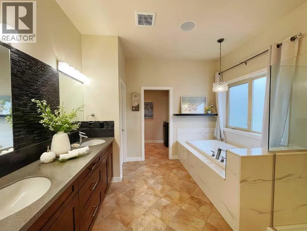 534 Canyon Cove W