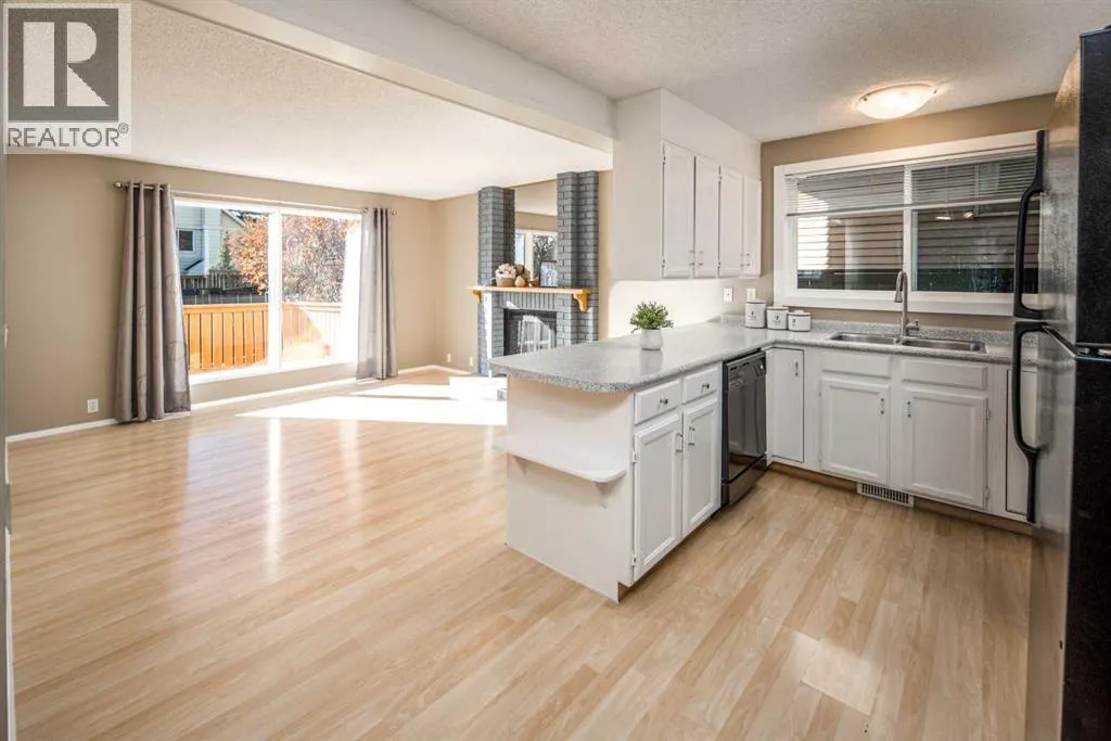27 Strathearn Crescent SW