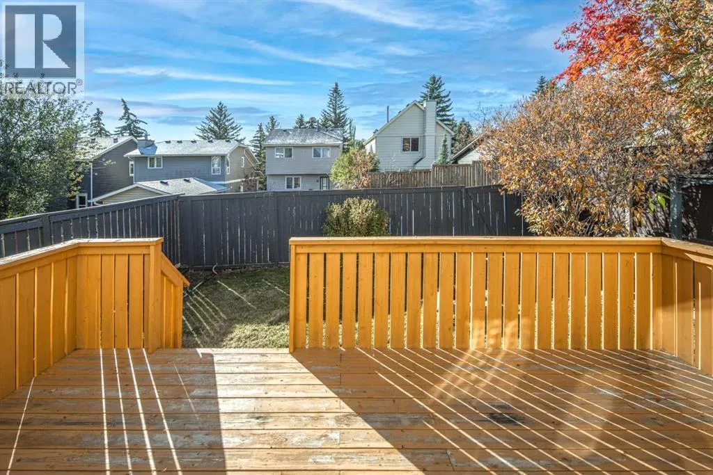 27 Strathearn Crescent SW