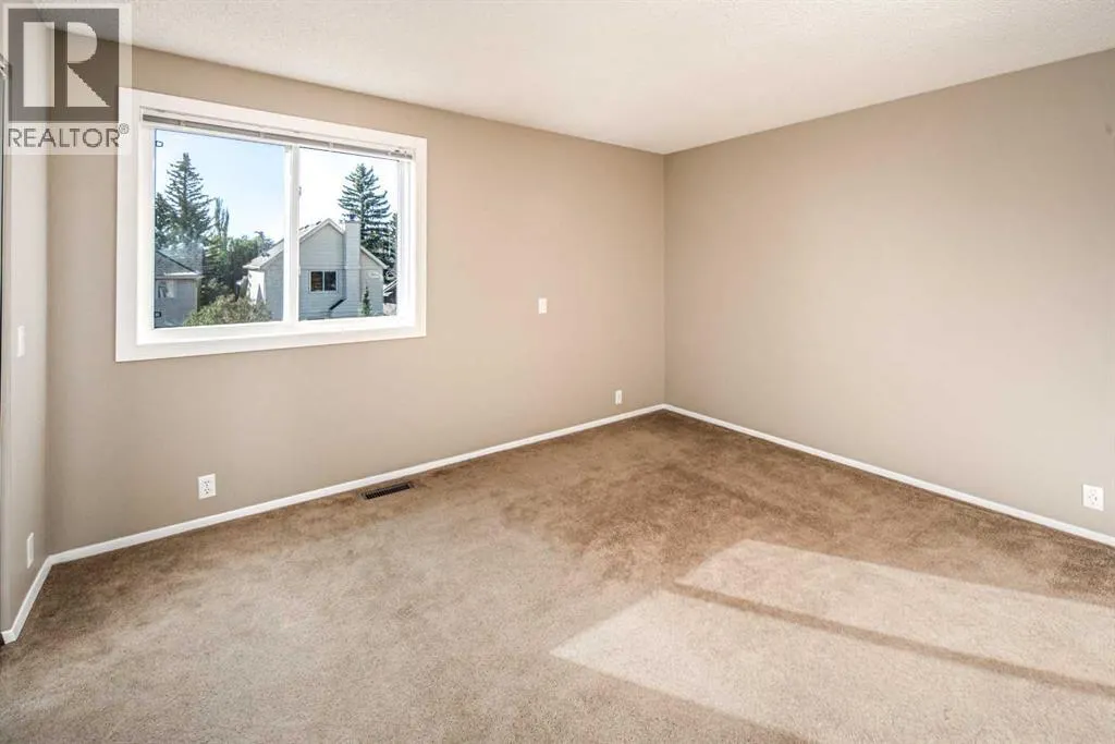27 Strathearn Crescent SW