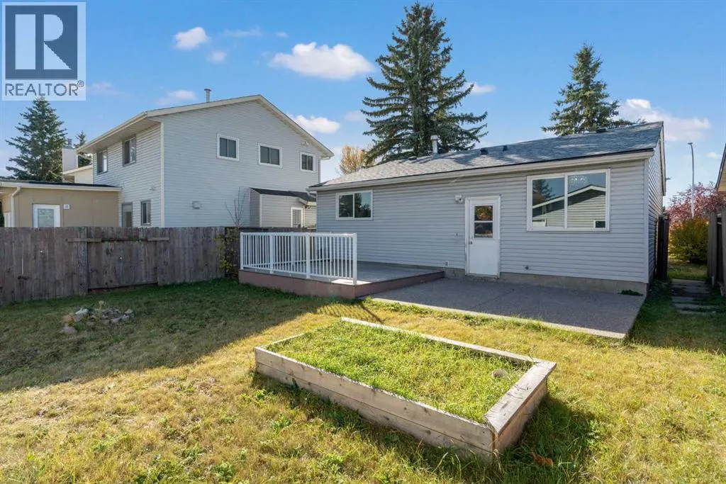 67 Fallswater Crescent NE