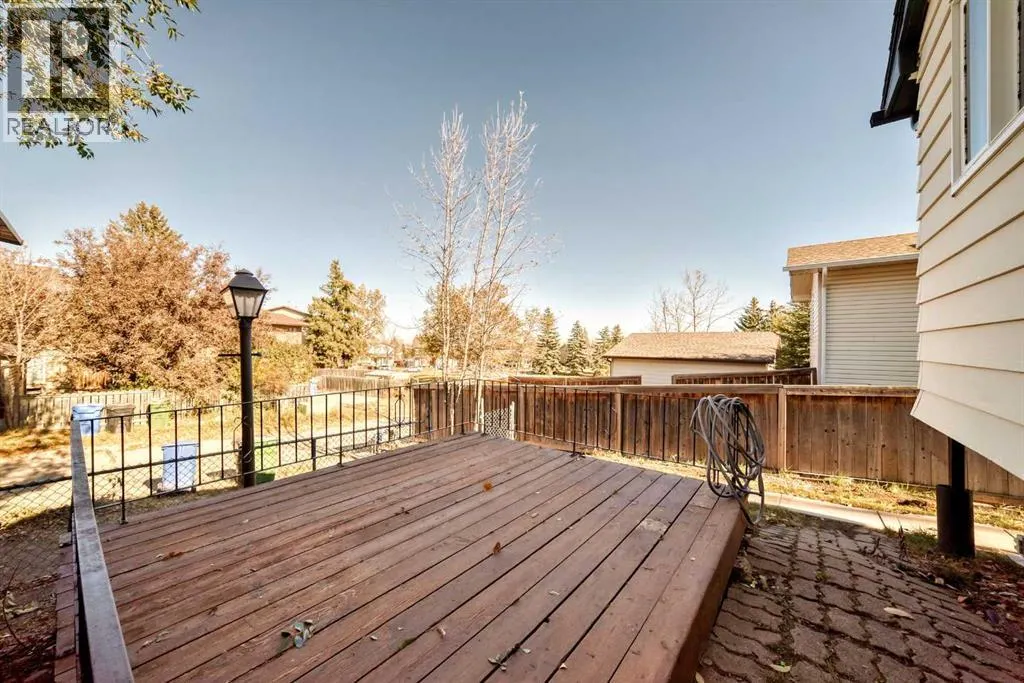 946 Berkley Drive NW