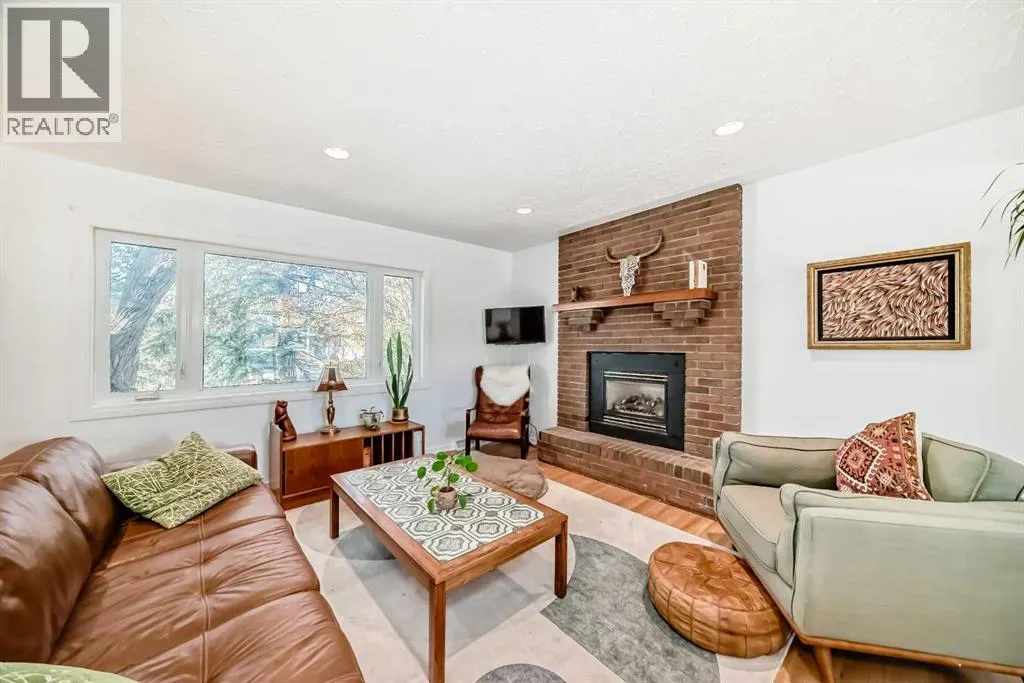 91 Chisholm Crescent NW