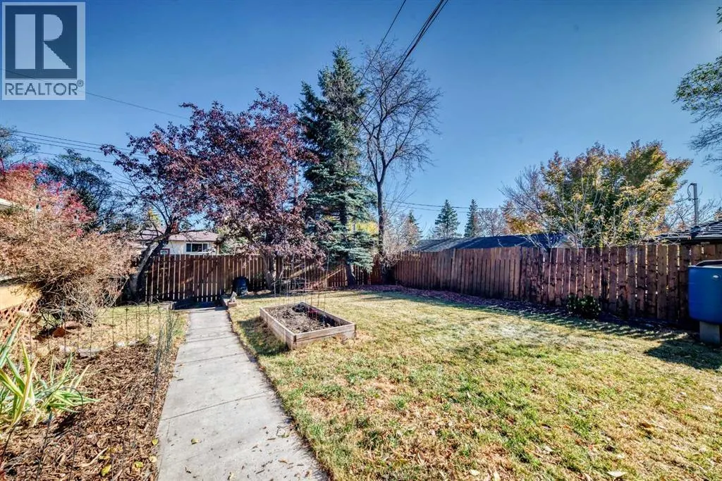 91 Chisholm Crescent NW