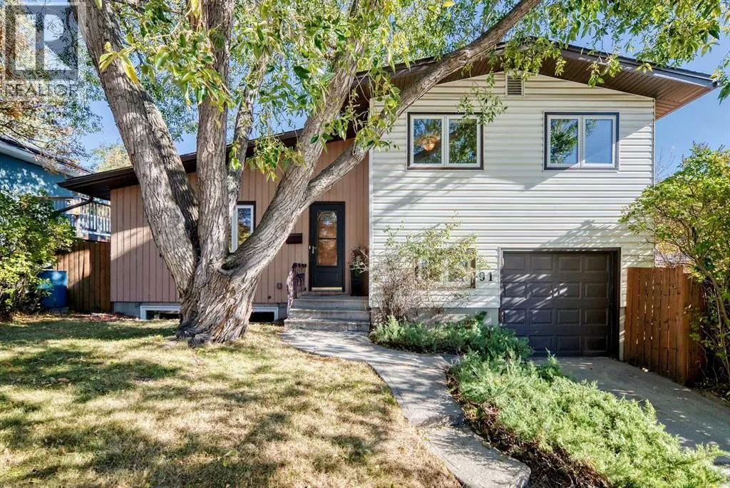 91 Chisholm Crescent NW