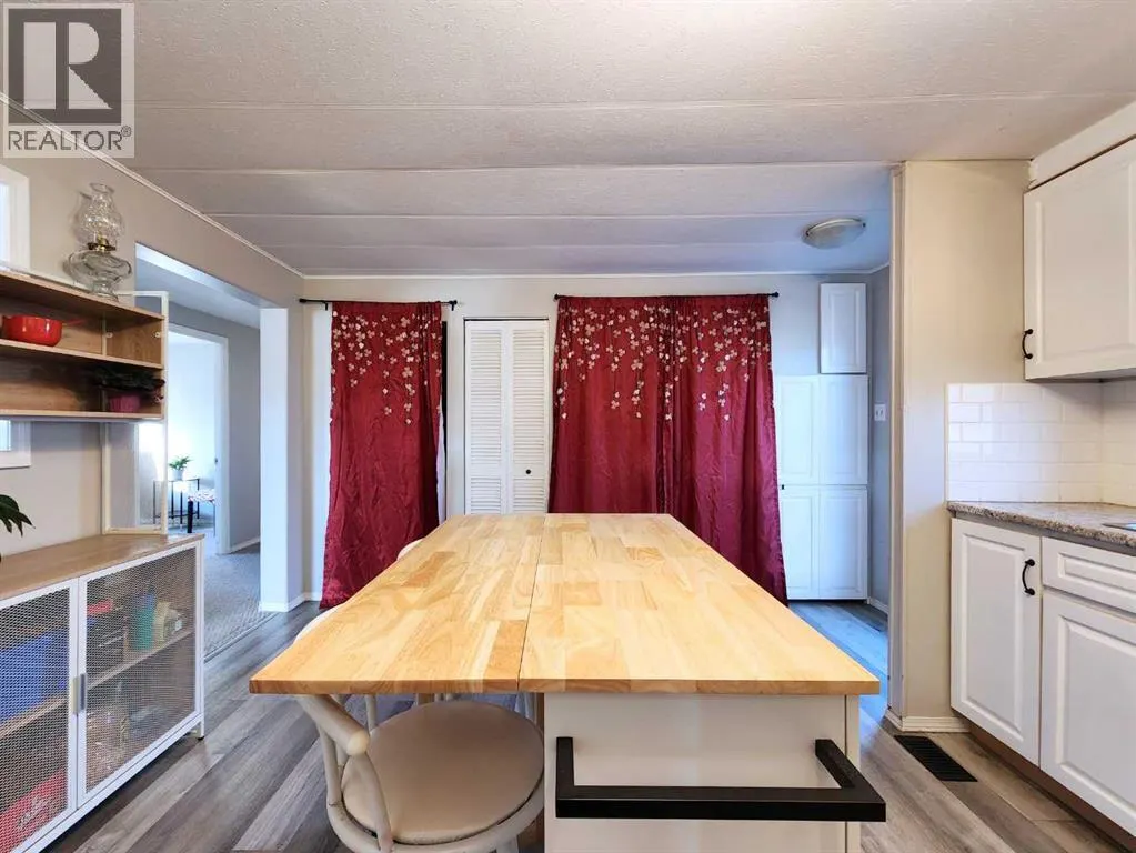 34 Willow Road W
