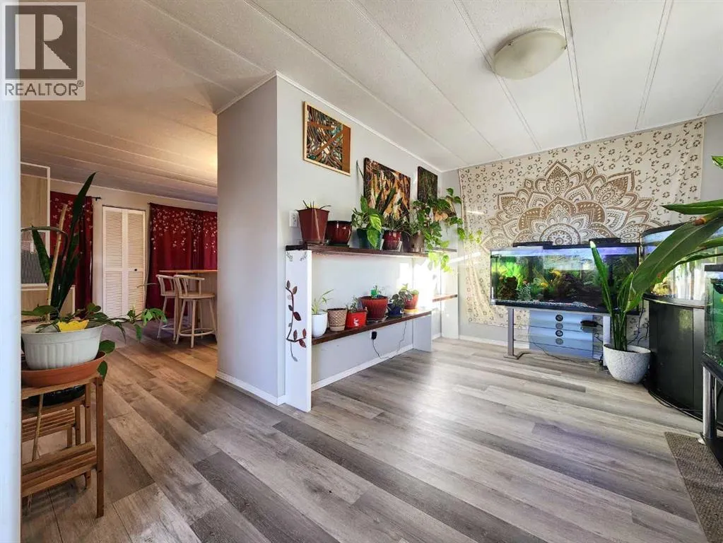 34 Willow Road W
