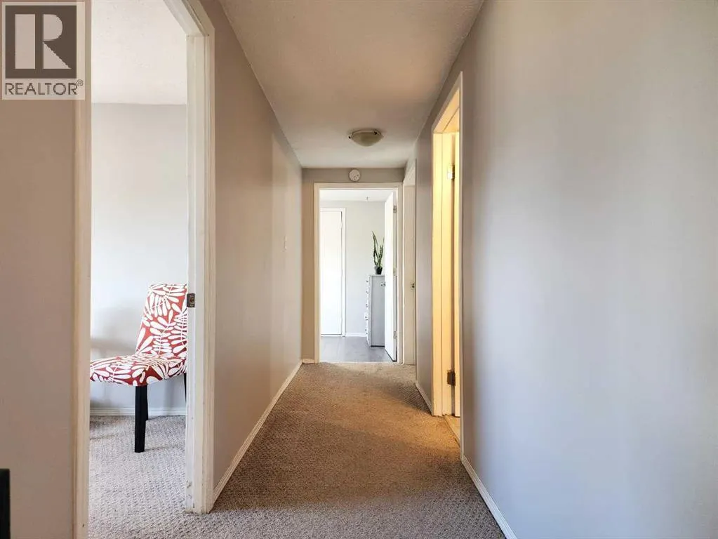 34 Willow Road W