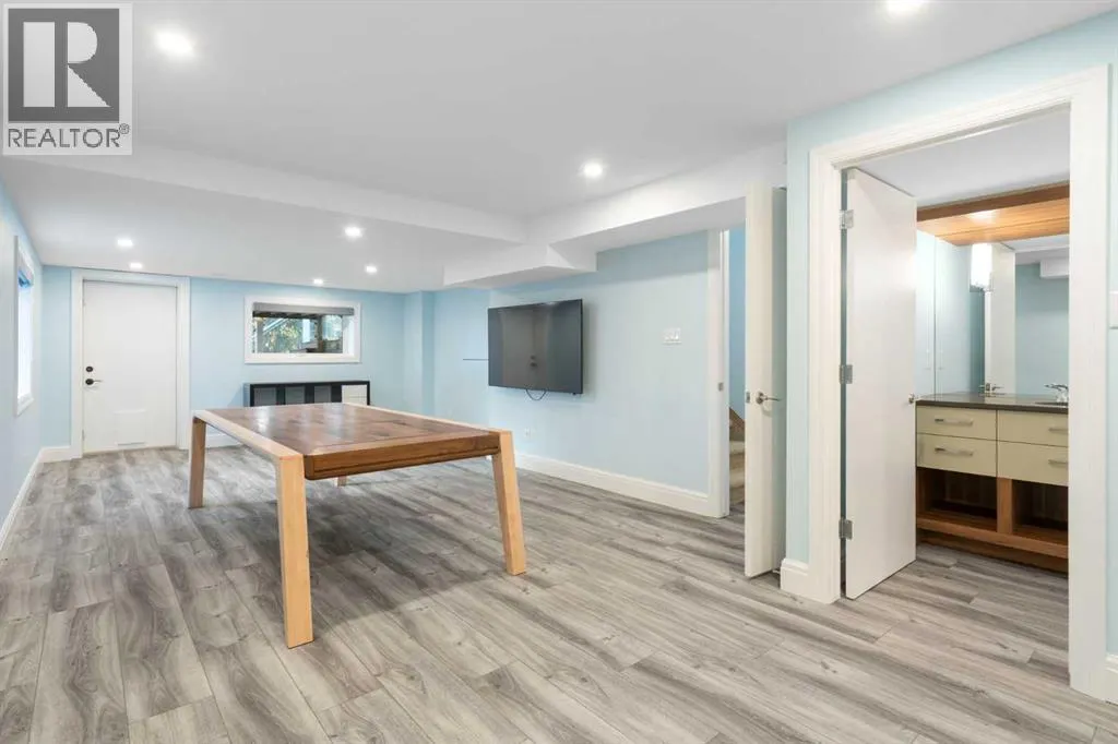 20 Stradwick Way SW