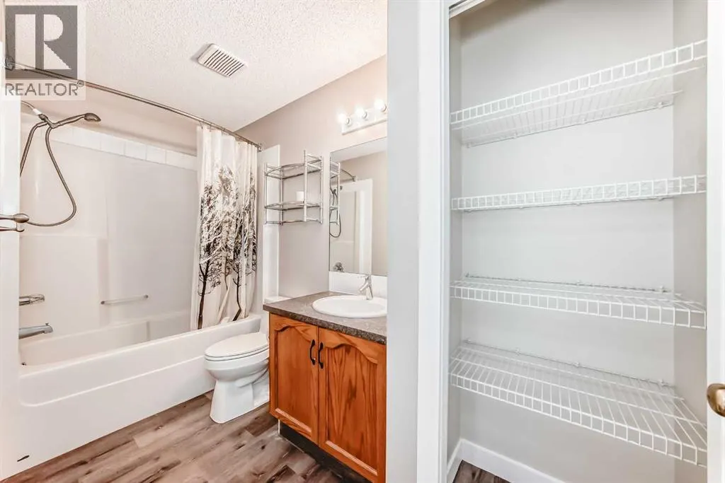 184 Mt Aberdeen Manor SE