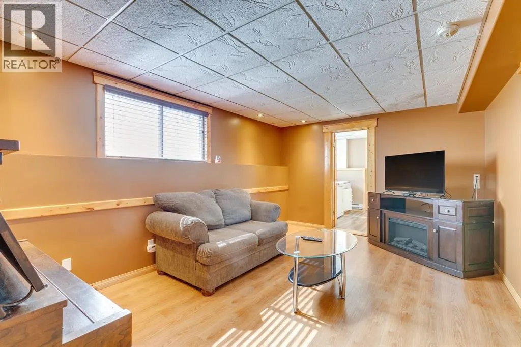 71 Sackville Drive SW