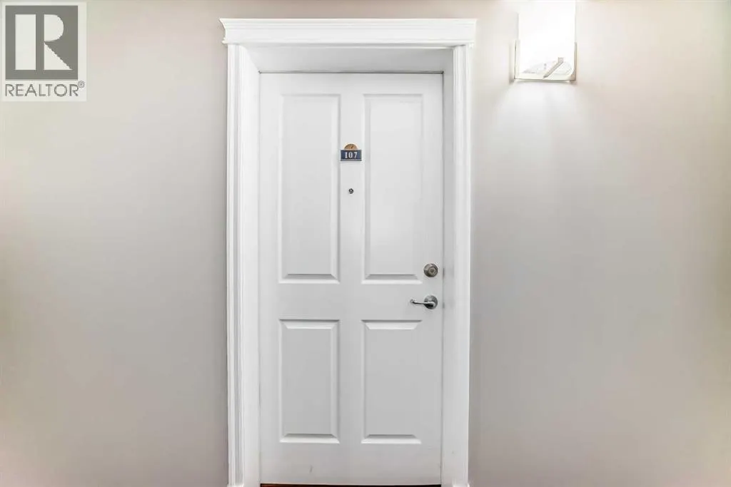 107, 380 Marina Drive