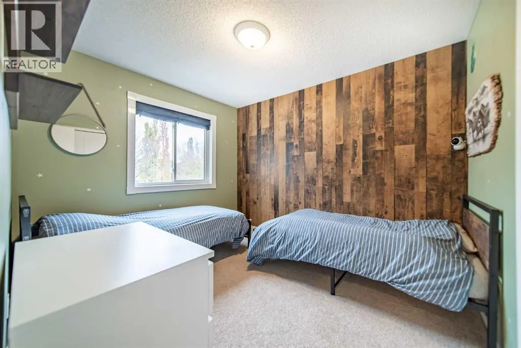17 Hidden Close NW
