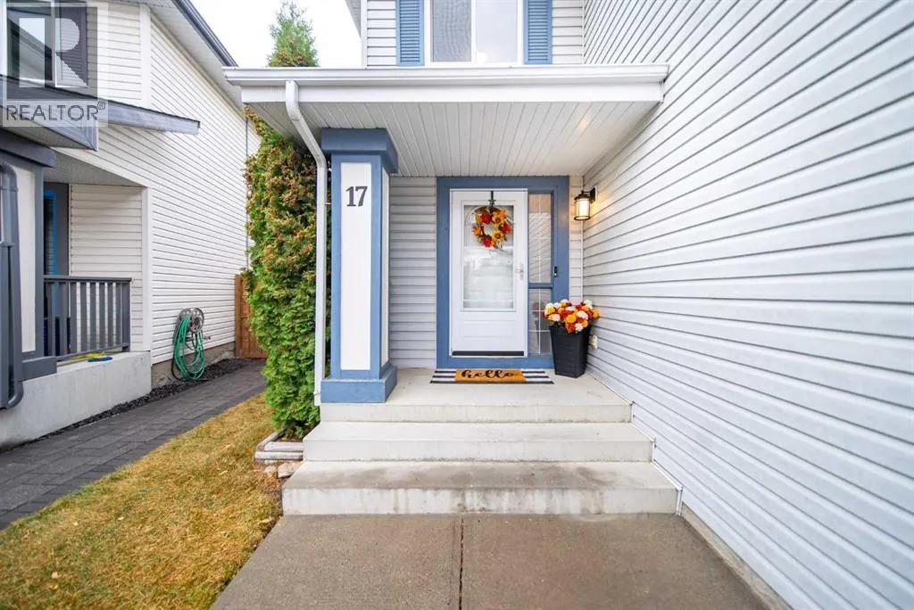 17 Hidden Close NW