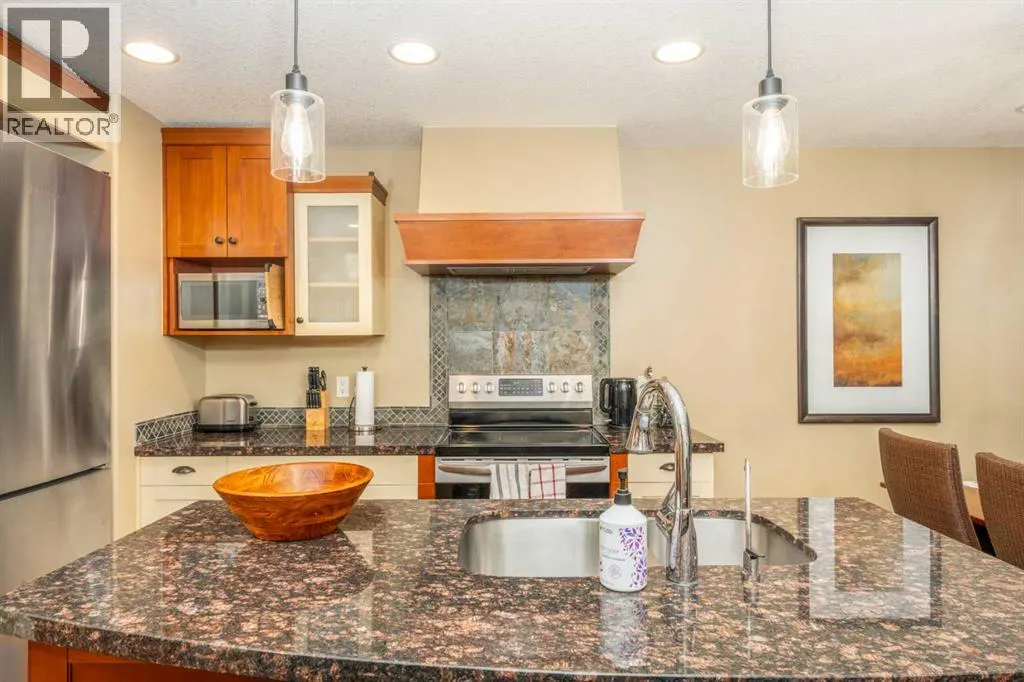 323, 173 Kananaskis Way