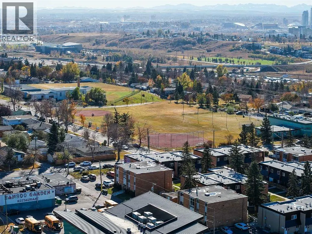 221, 1920 14 Avenue NE