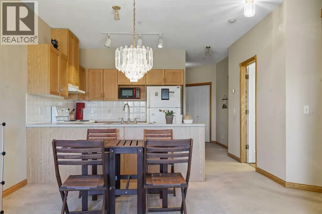 221, 1920 14 Avenue NE