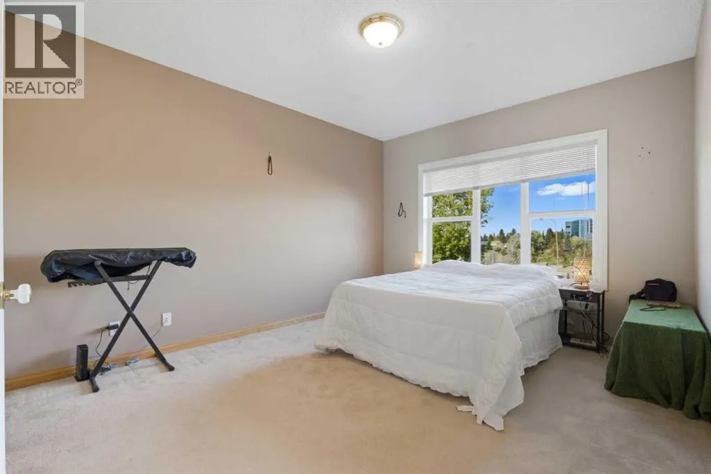 221, 1920 14 Avenue NE