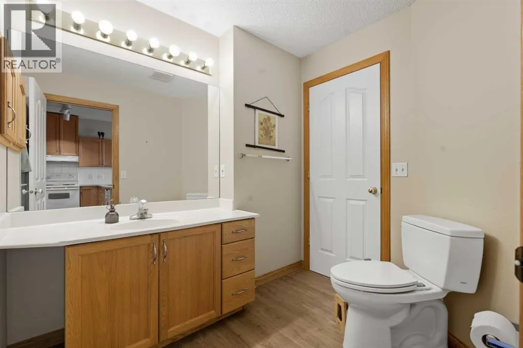 221, 1920 14 Avenue NE