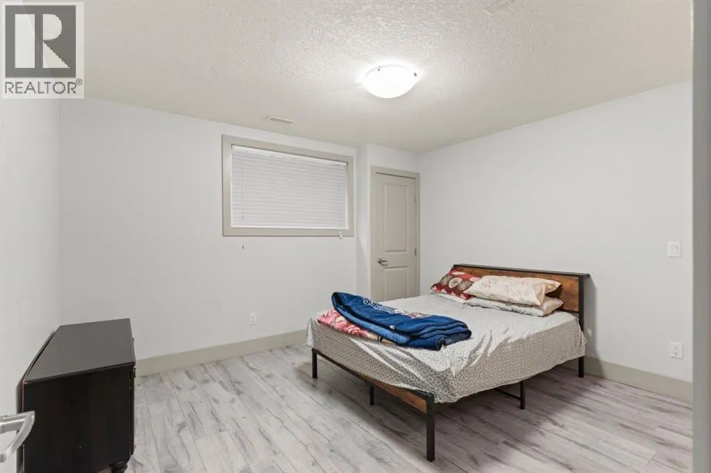 269 Kinniburge Boulevard