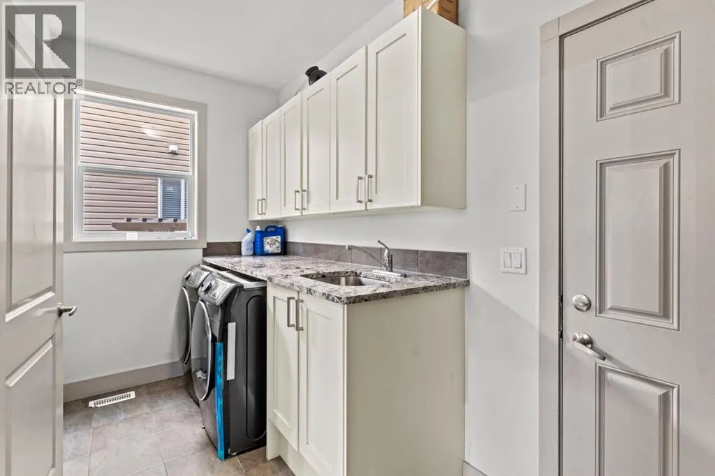 269 Kinniburge Boulevard