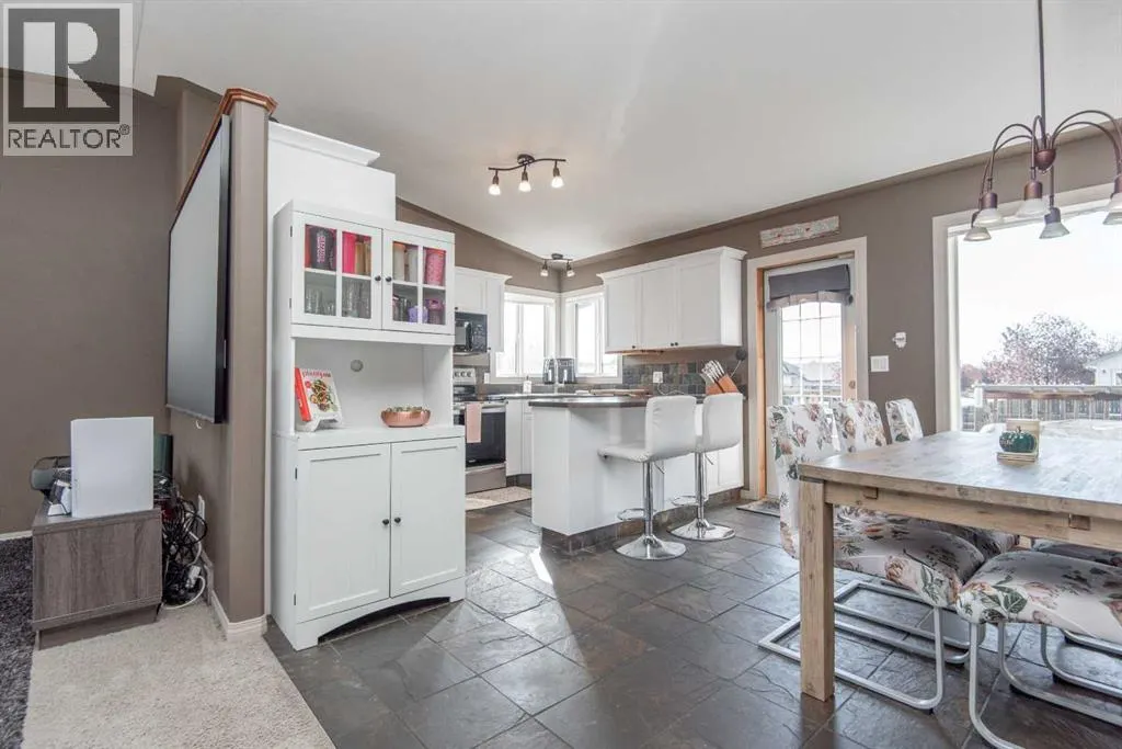 1 Pine Crescent