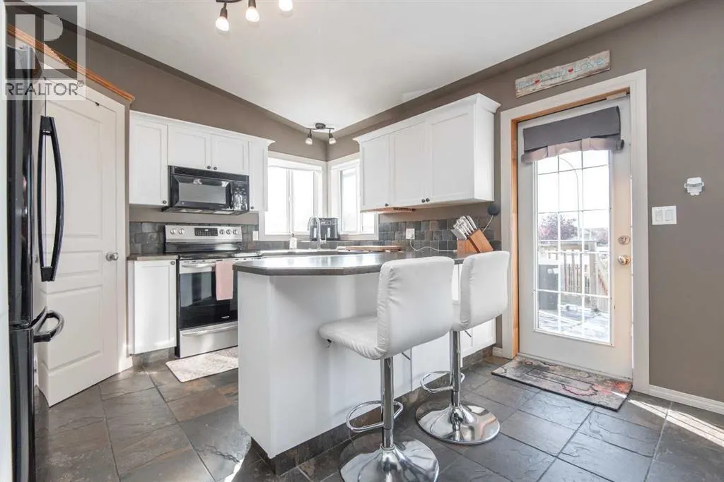 1 Pine Crescent