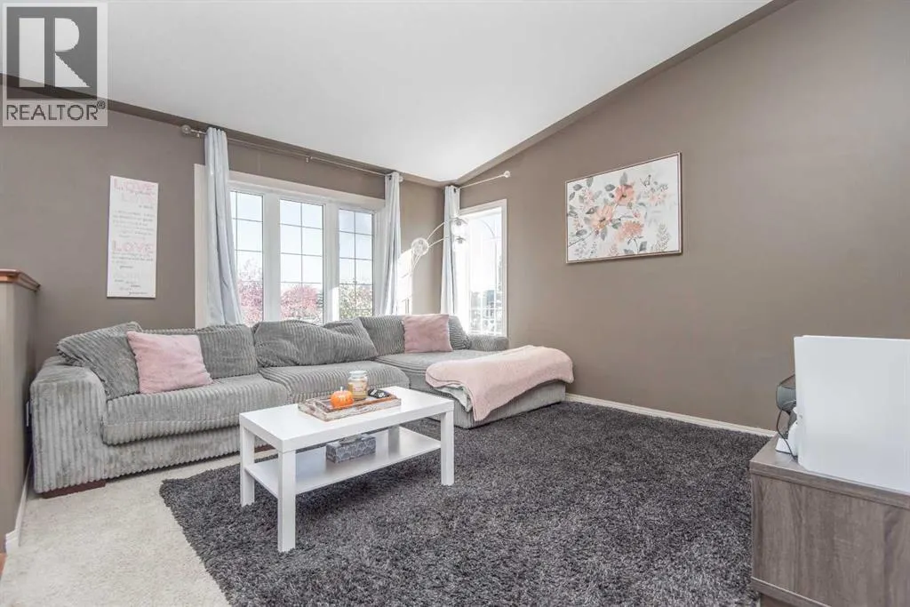 1 Pine Crescent