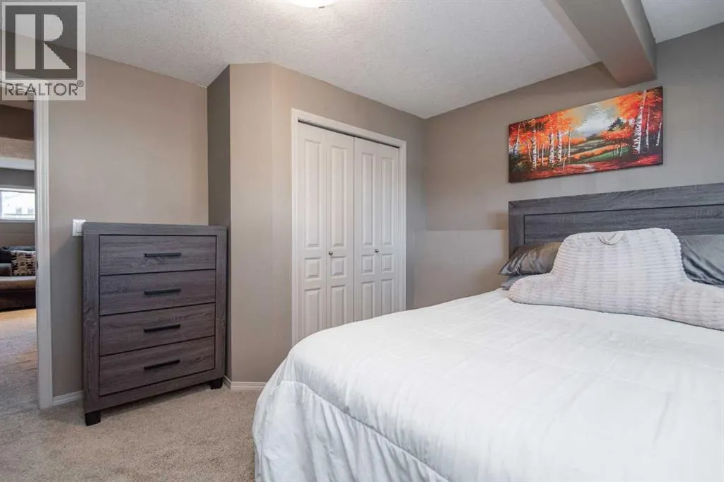 1 Pine Crescent