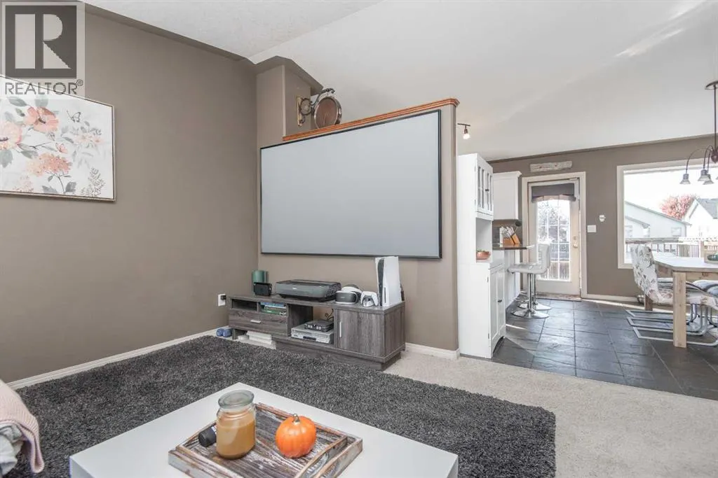 1 Pine Crescent