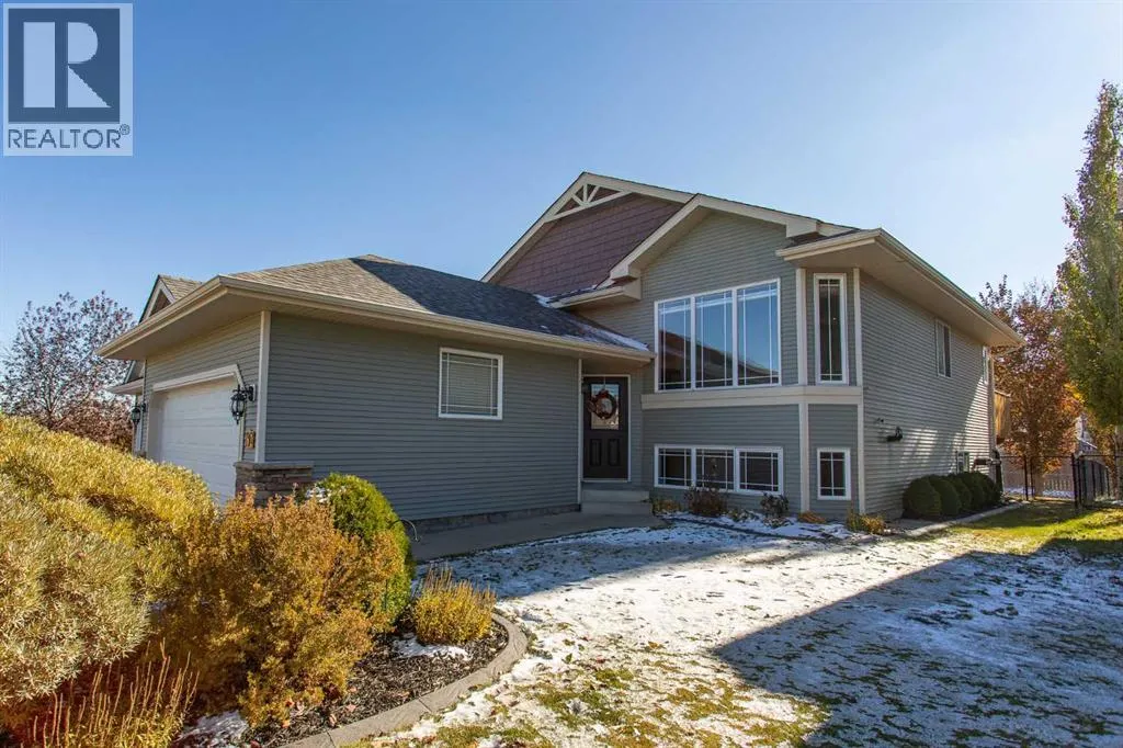 62 Larsen Crescent