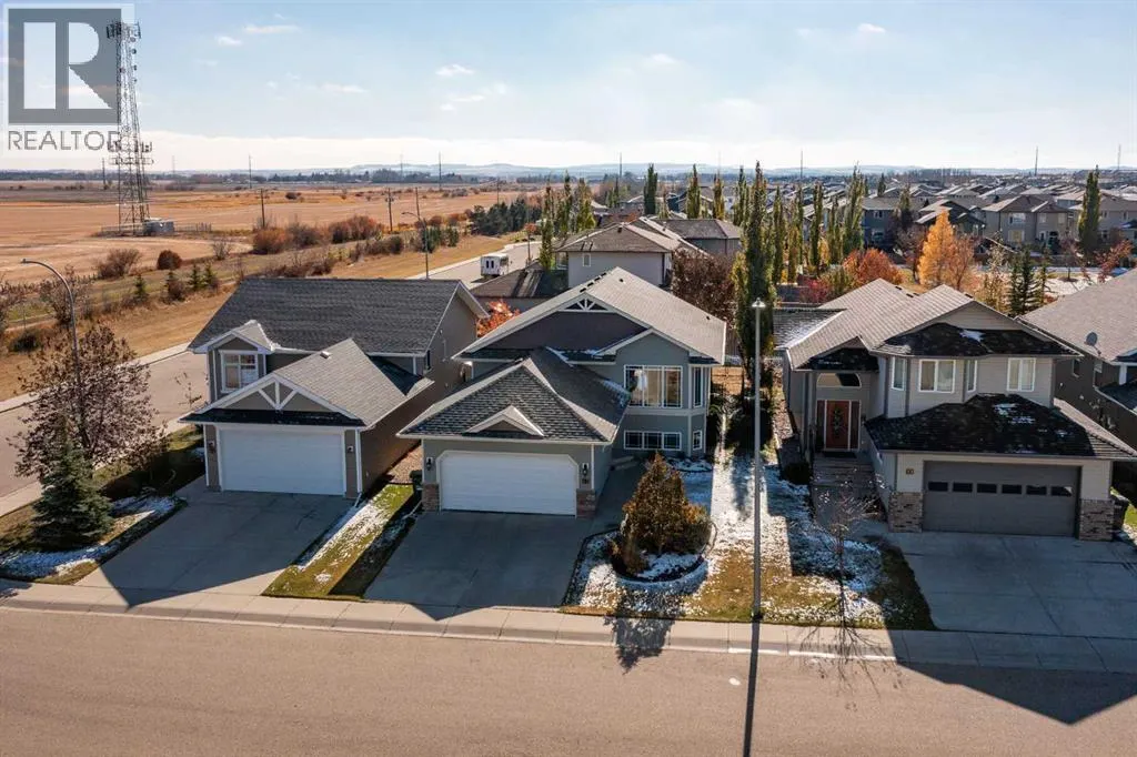 62 Larsen Crescent