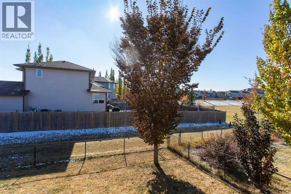 62 Larsen Crescent