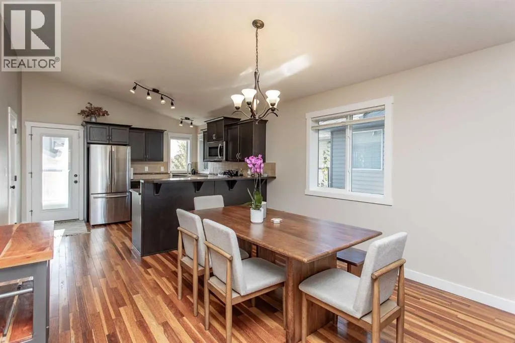 62 Larsen Crescent