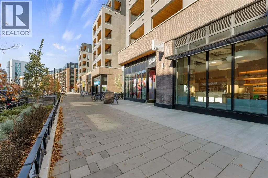 220, 3932 University Avenue NW