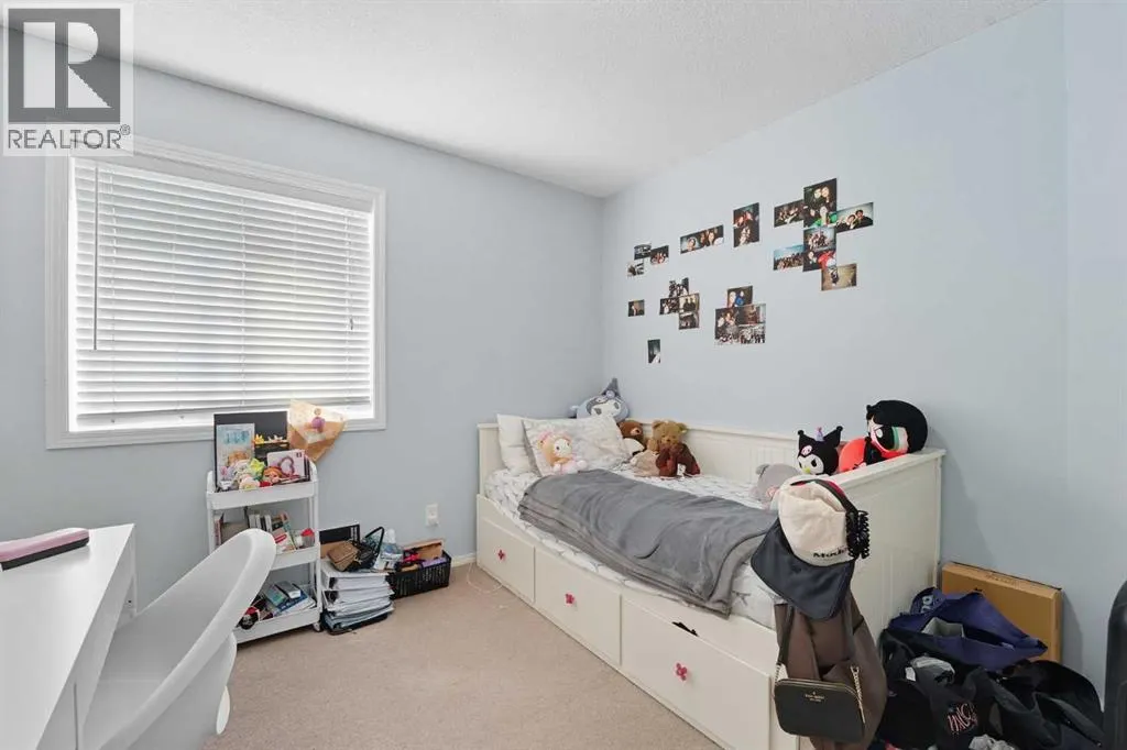824 Luxstone Square SW