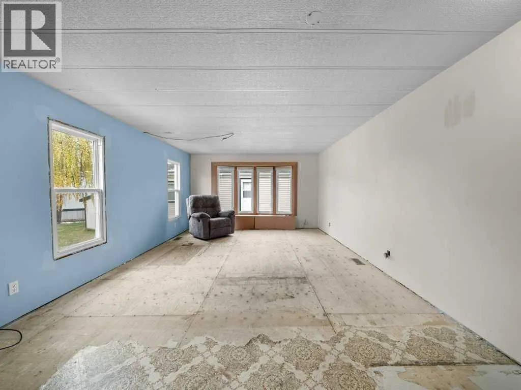 102 Burroughs Place NE