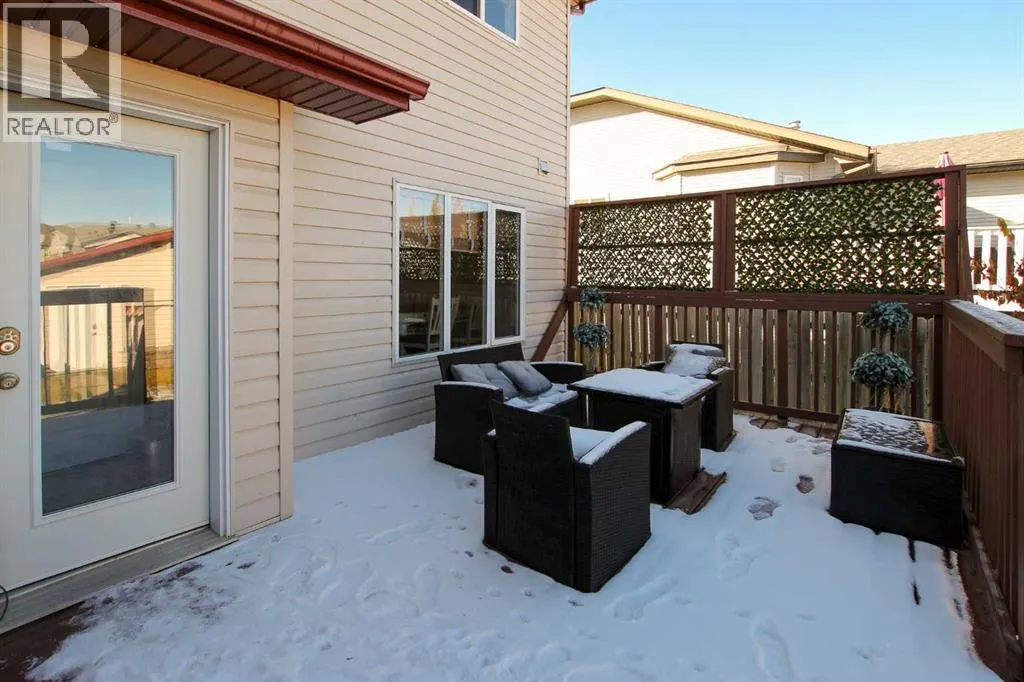 54 Ives Crescent