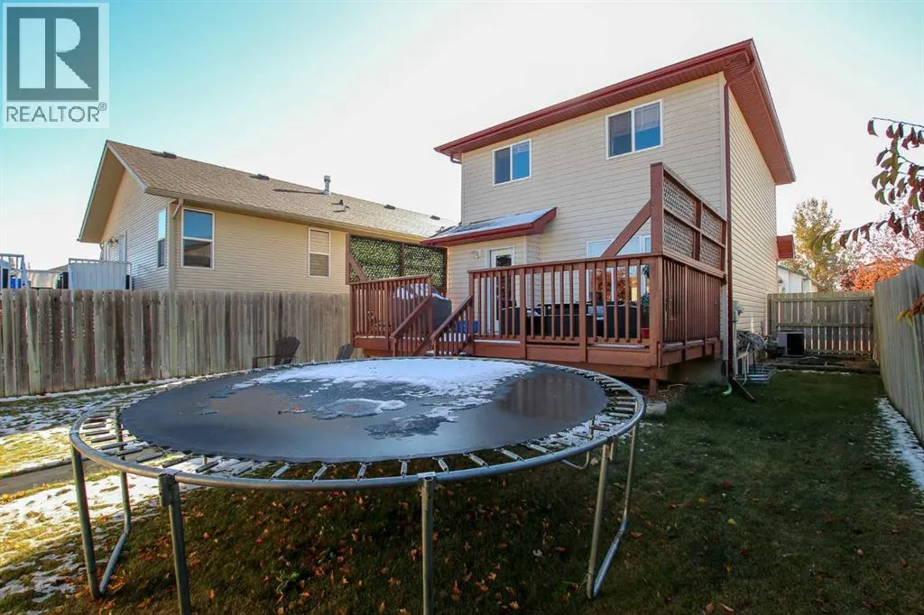 54 Ives Crescent