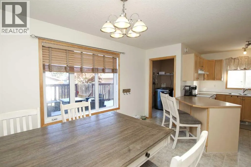54 Ives Crescent