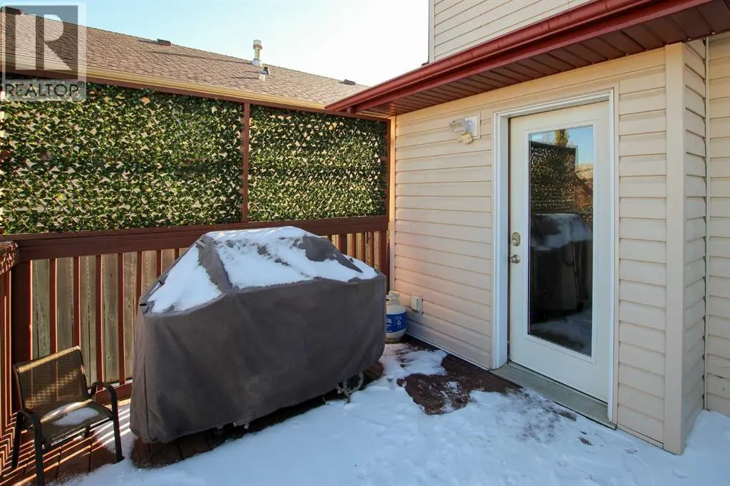 54 Ives Crescent