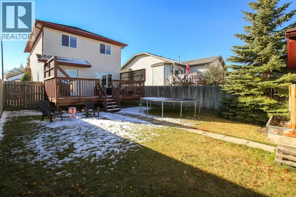 54 Ives Crescent