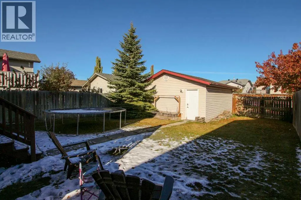 54 Ives Crescent