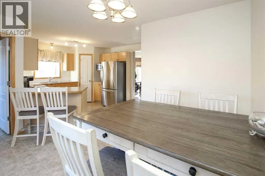 54 Ives Crescent