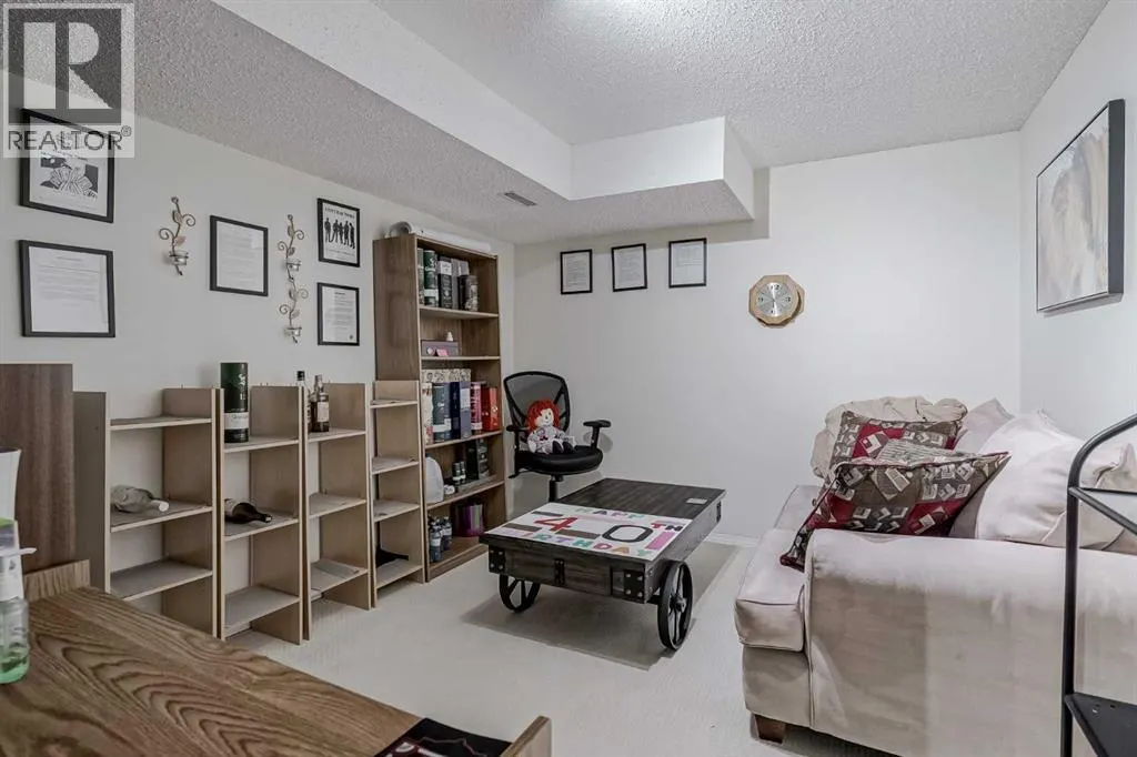 148 Citadel Close NW