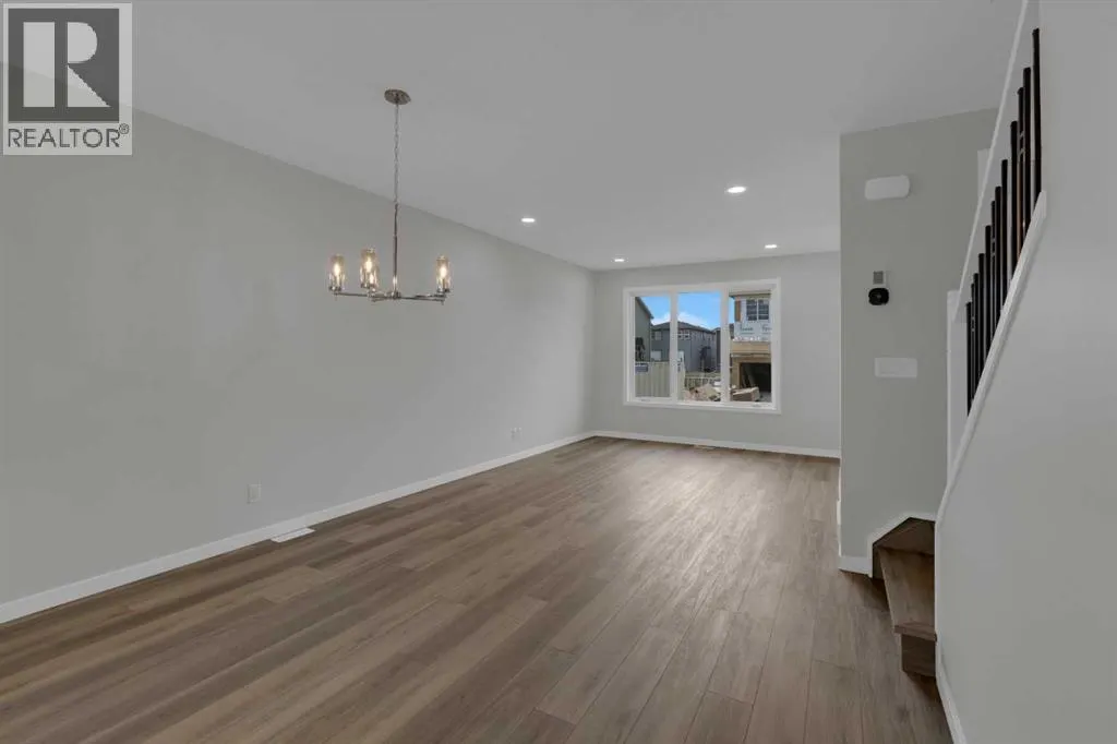 2022 Cobblebrook Crescent SW