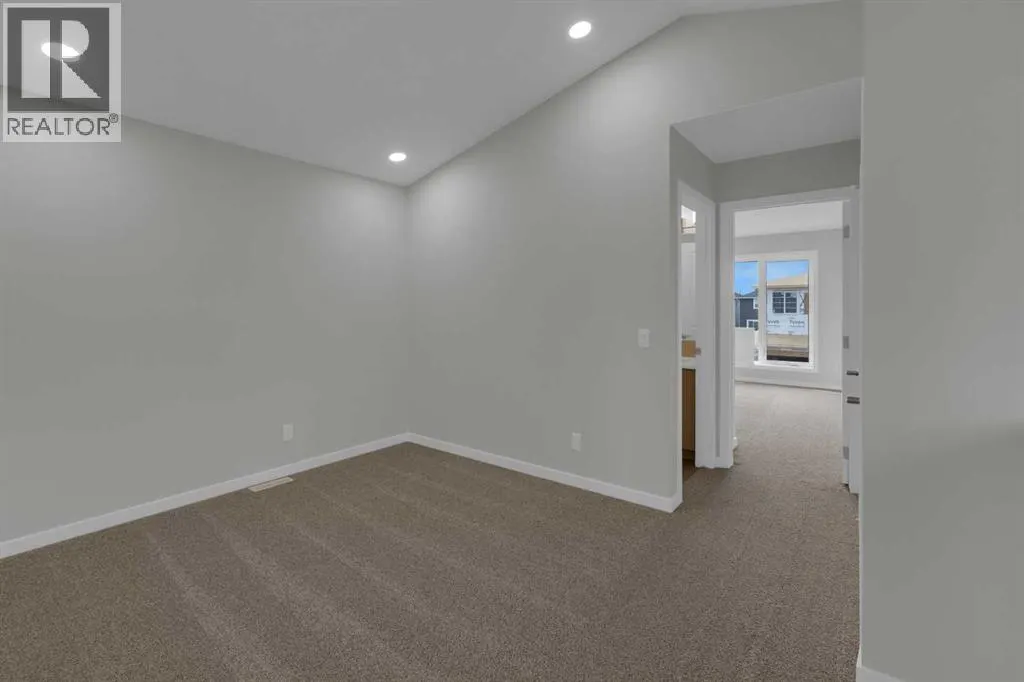 2022 Cobblebrook Crescent SW