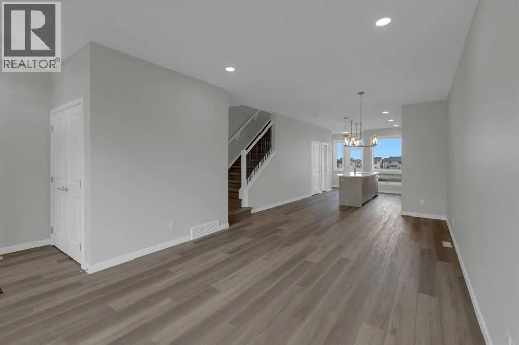 2022 Cobblebrook Crescent SW